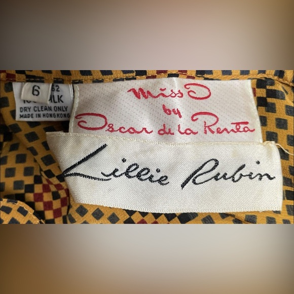 Vintage Oscar de la Renta Patterned Blouse and skirt set 100% silk - Picture 7 of 7